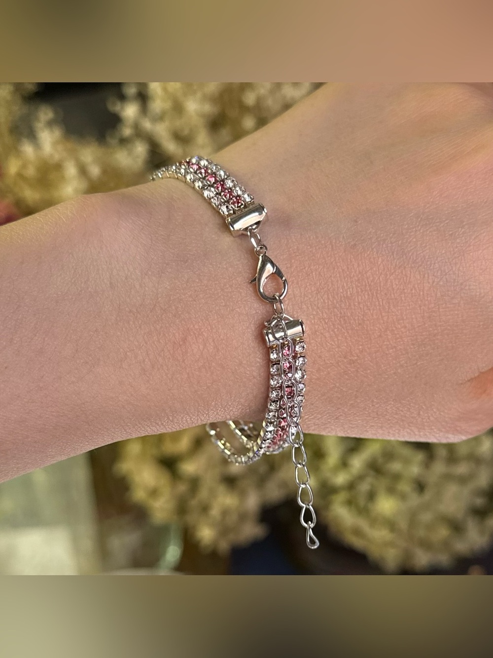 Like New Rhinstone Bracelet - Picture 4 of 5